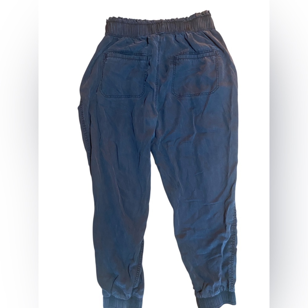 So Women's XL Pants High Rise
Jogger Elastic Waist and Hem
Pockets Tapered Leg - Picture 2 of 9